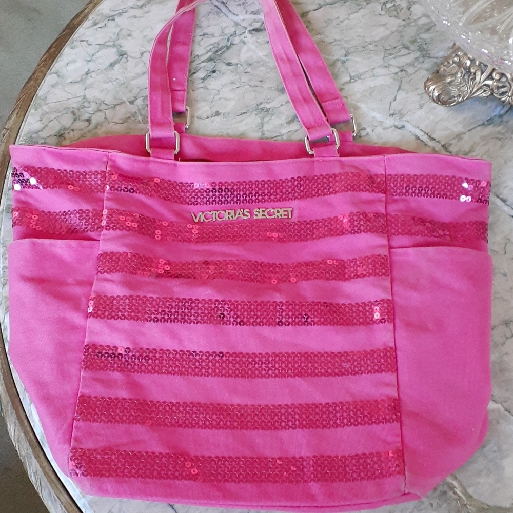 2 bags Victoria's secret  totes (2 totes)
